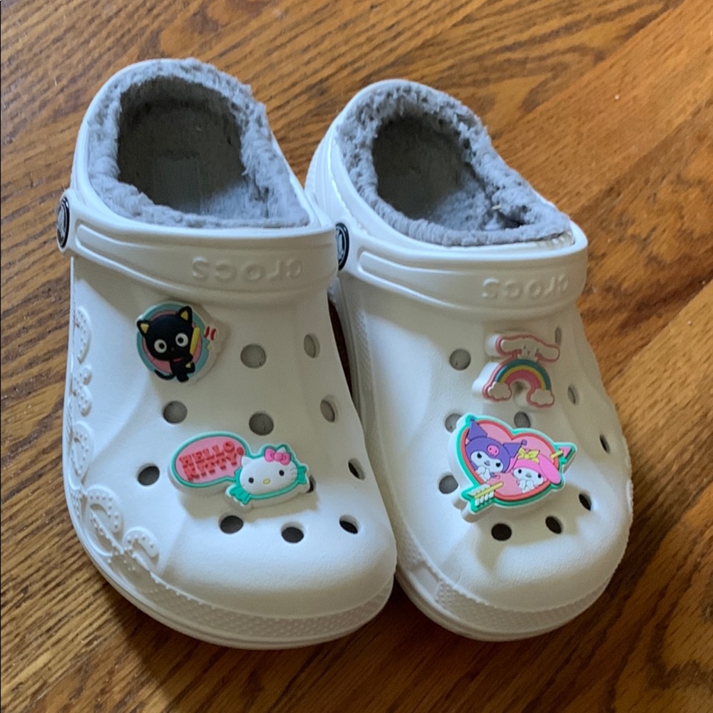 CROCS Baya Clogs fleece lined Hello Kitty Chococat, My Melody heart Jibbitz Kids